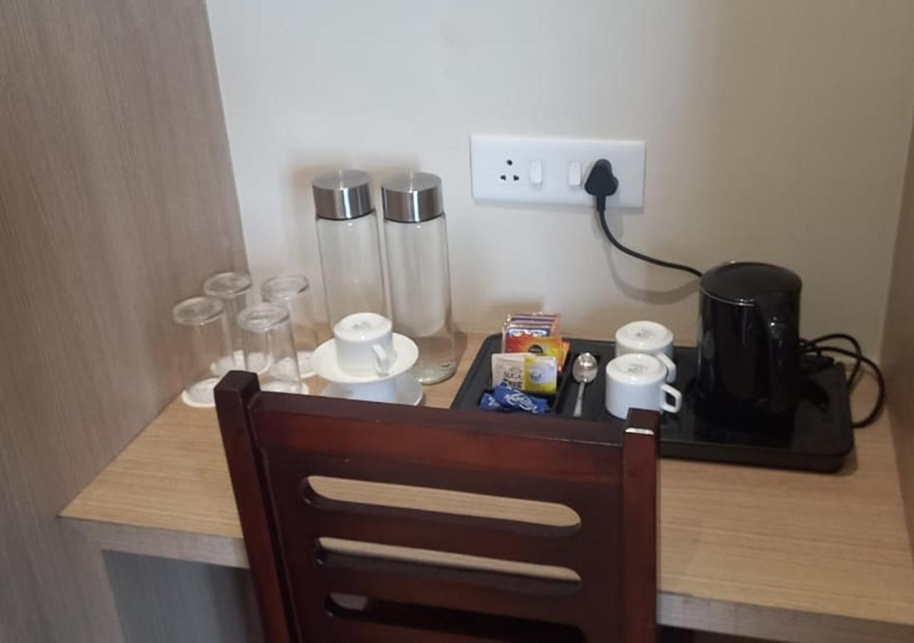 Hotel Mellow Mood บูบันเนสชวาร์ ภายนอก รูปภาพ