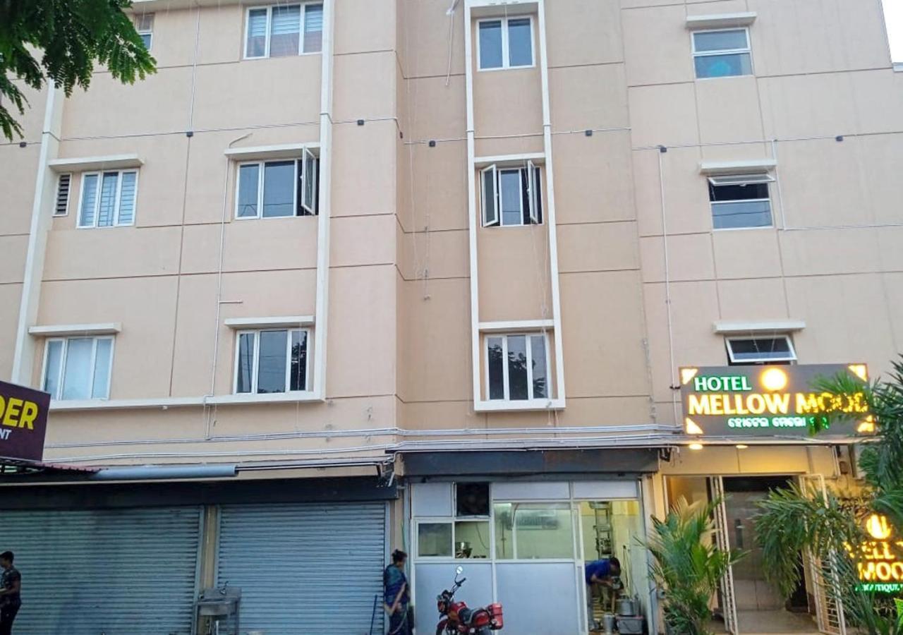 Hotel Mellow Mood บูบันเนสชวาร์ ภายนอก รูปภาพ