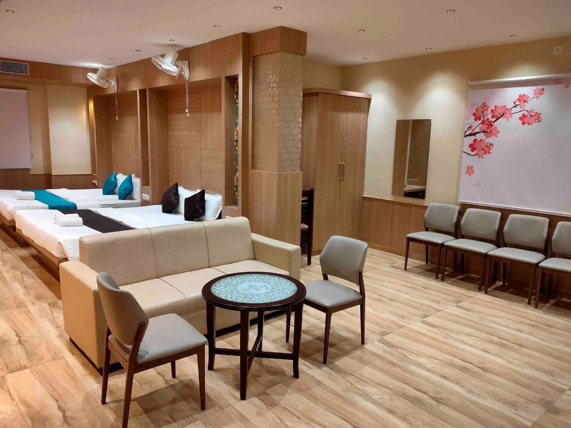Hotel Mellow Mood บูบันเนสชวาร์ ภายนอก รูปภาพ