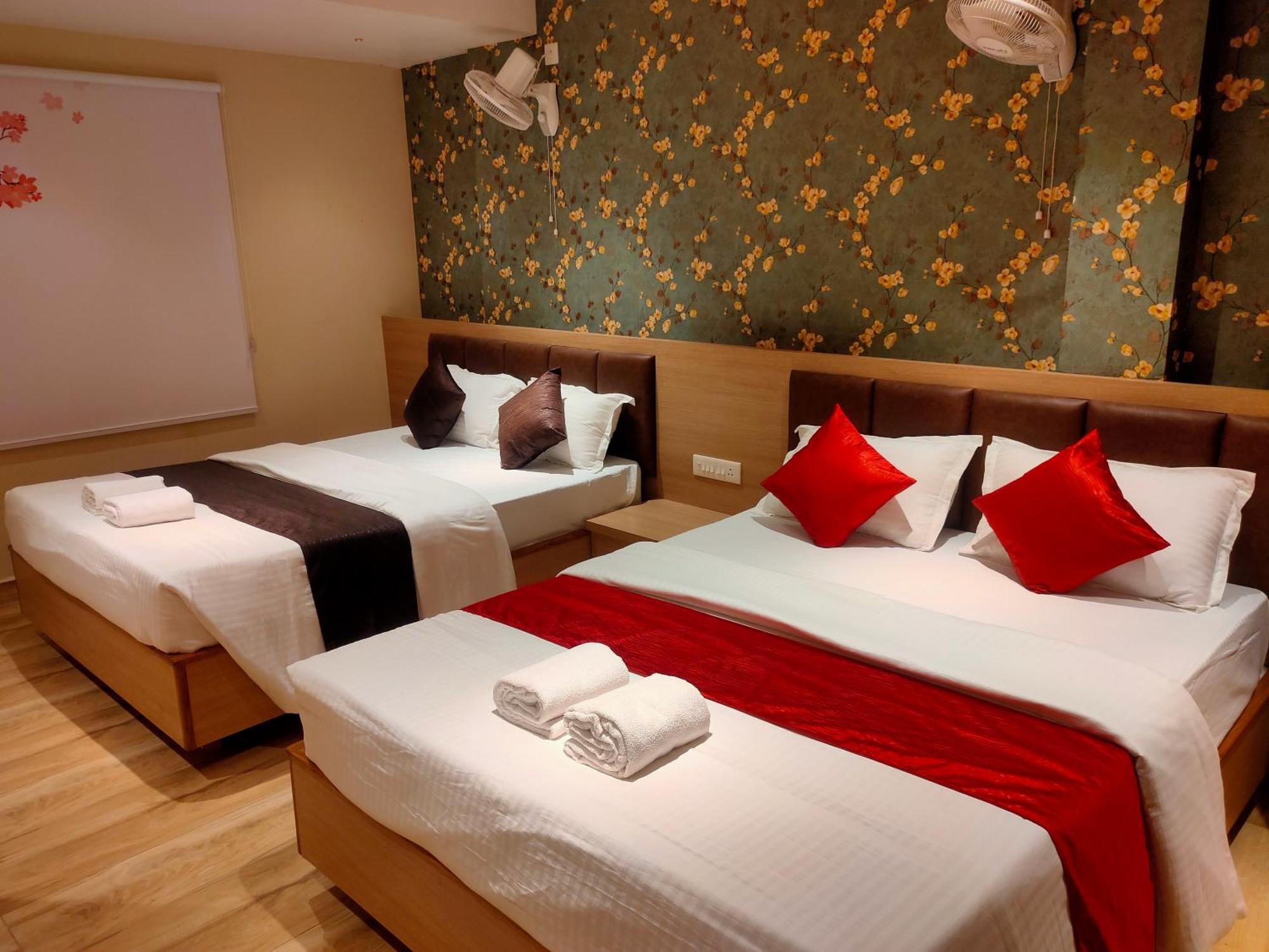 Hotel Mellow Mood บูบันเนสชวาร์ ภายนอก รูปภาพ