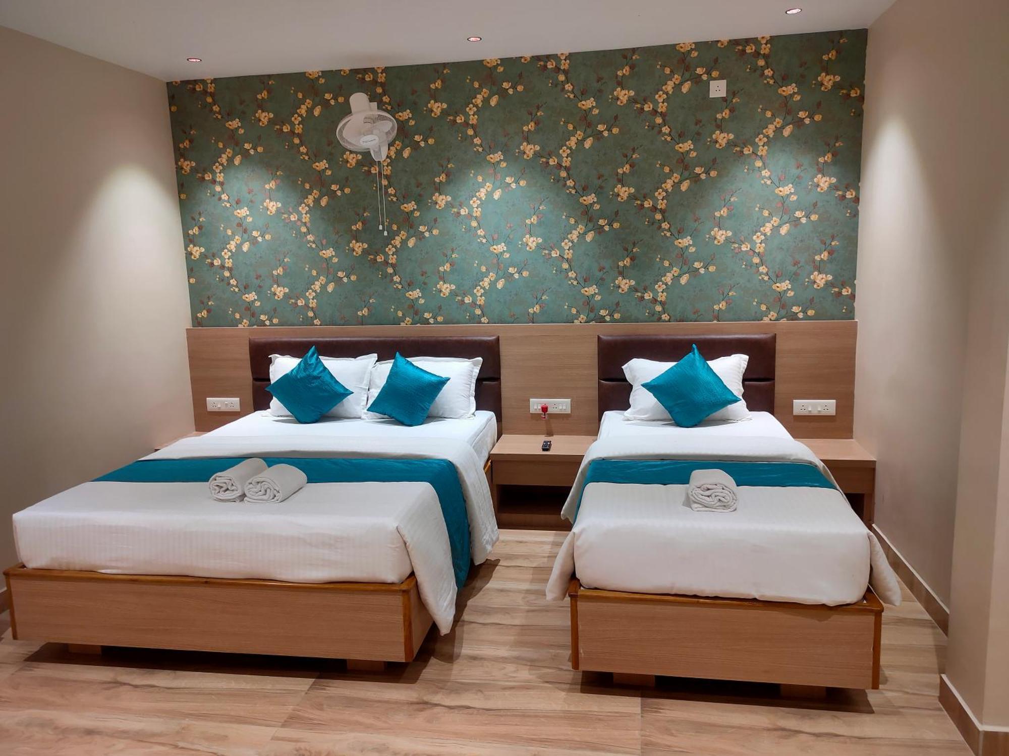 Hotel Mellow Mood บูบันเนสชวาร์ ภายนอก รูปภาพ