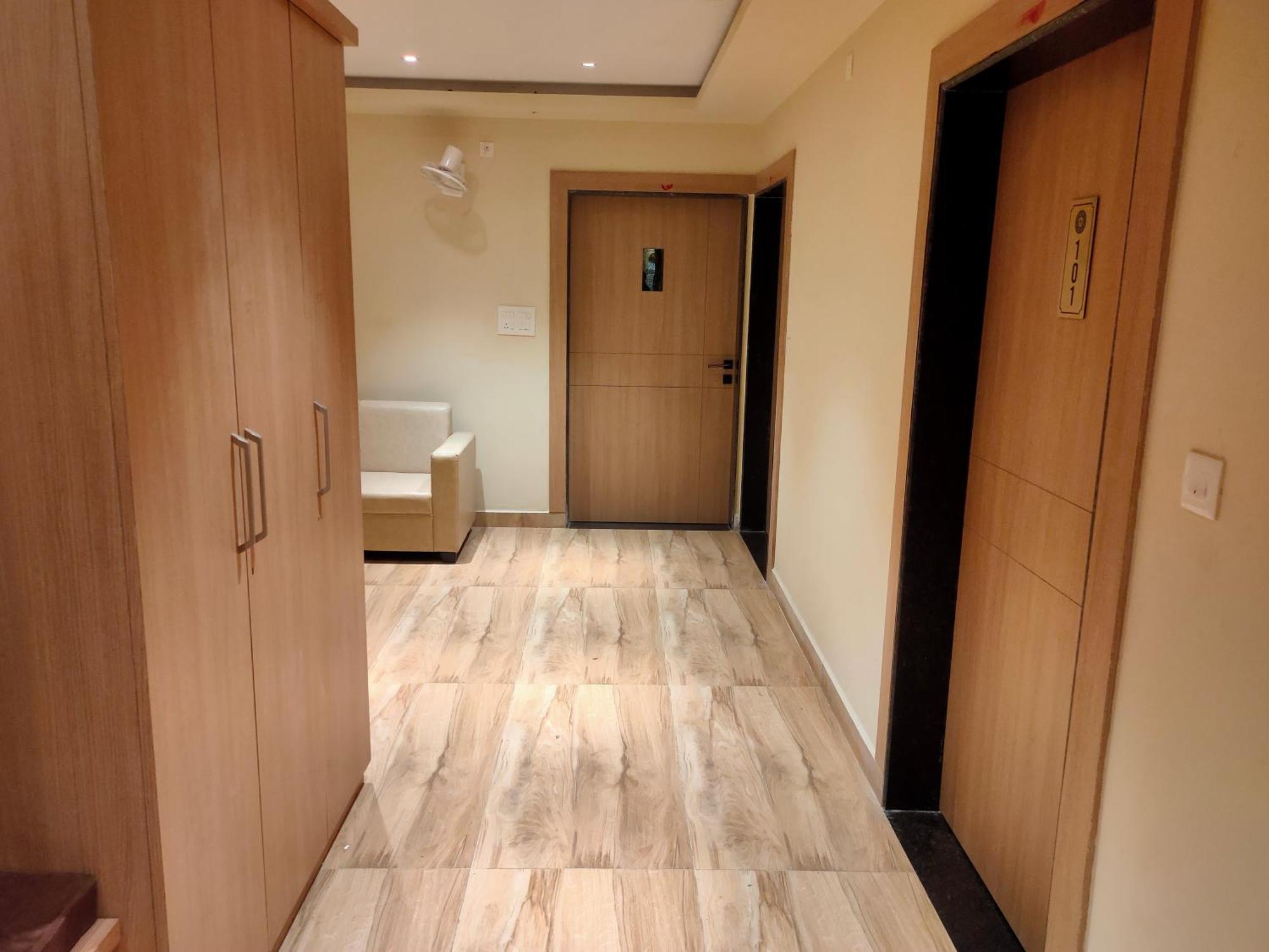 Hotel Mellow Mood บูบันเนสชวาร์ ภายนอก รูปภาพ